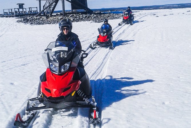 All Day Snowmobile Driving - How the pickup and group setup affect the day