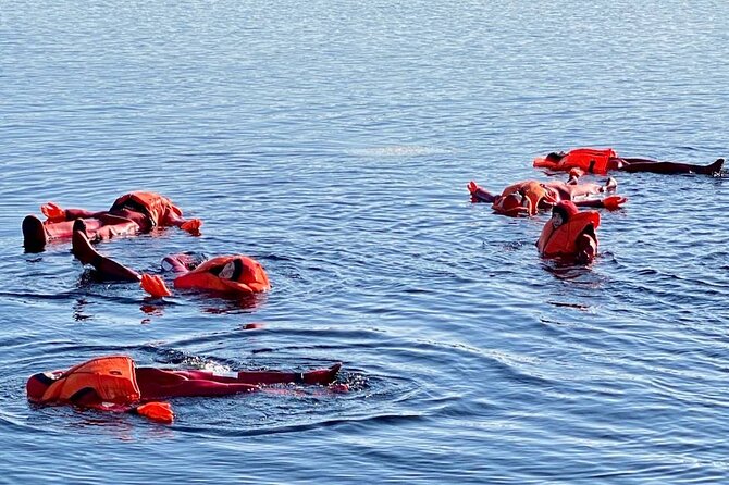Arctic Ice floating in Puumala - The 75-minute plan, from lake stories to warm drink