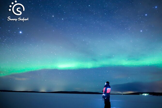Aurora Borealis Trip in Lapland Lakeside - Waiting beside the fire