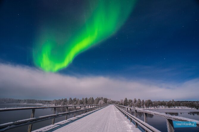 Aurora Photography Tour 3 HOURS - Hot berry juice, cookies, and waiting outside