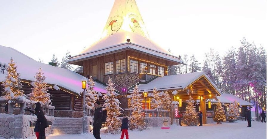 City tour and Santa Claus village visit in Lapland - Starting at Hotel Santa Claus in central Rovaniemi