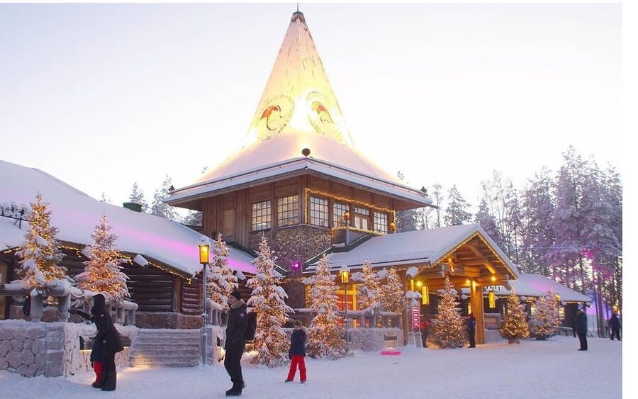 City tour and Santa Claus village visit in Lapland - Who will get the most from this short outing