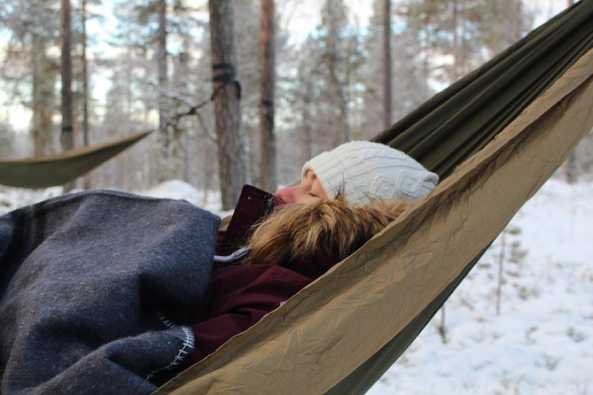 Cocooning in the HaliPuu forest: The ultimate Arctic hammock relaxation - Walking through Raekallio family woodland