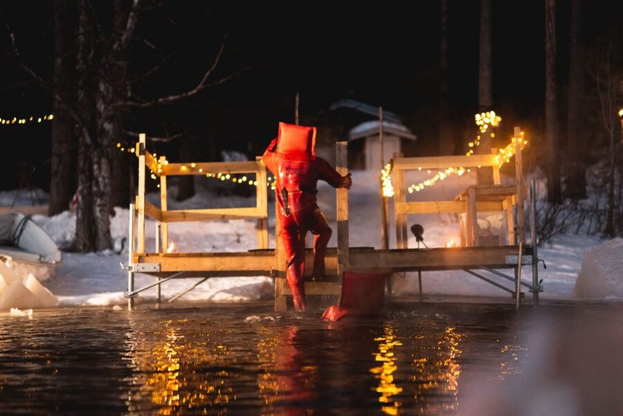Daytime Ice Floating Rovaniemi, Frozen Lake Experience - How long will you actually stay in the water?