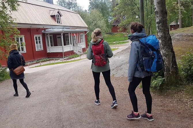 Explore happiest Helsinki: Bike/Ebike: BBQ, Sauna, Forest, &Parks - What the sauna stop is really like