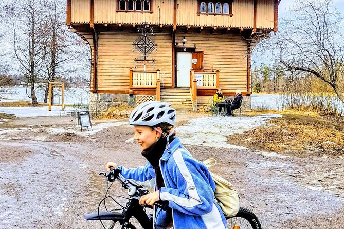 Explore happiest Helsinki: Bike/Ebike: BBQ, Sauna, Forest, &Parks - Standard bikes, e-bikes, and the physical effort