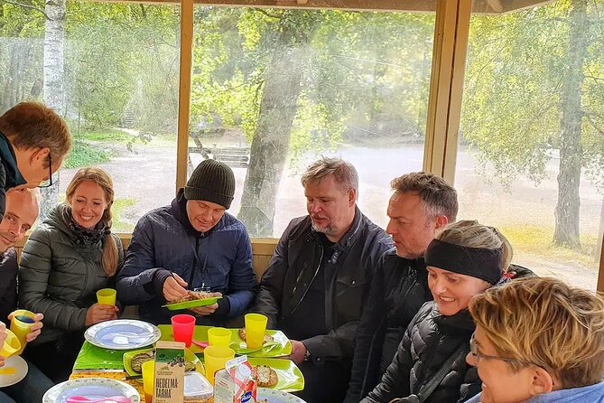 Explore happiest Helsinki: Bike/Ebike: BBQ, Sauna, Forest, &Parks - Riistavuoren and Huopalahden parks