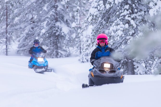 Family day: Reindeer, Husky and Snowmobiling in Levi - The ride to the farms and the weather question