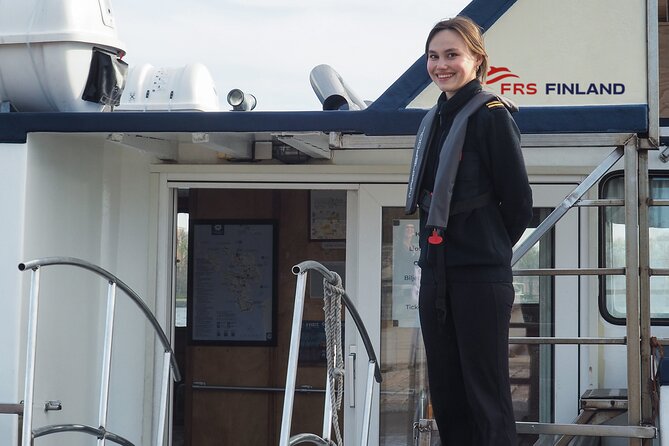 Ferry to Suomenlinna Fortress Island - Leaving from Helsinki Market Square