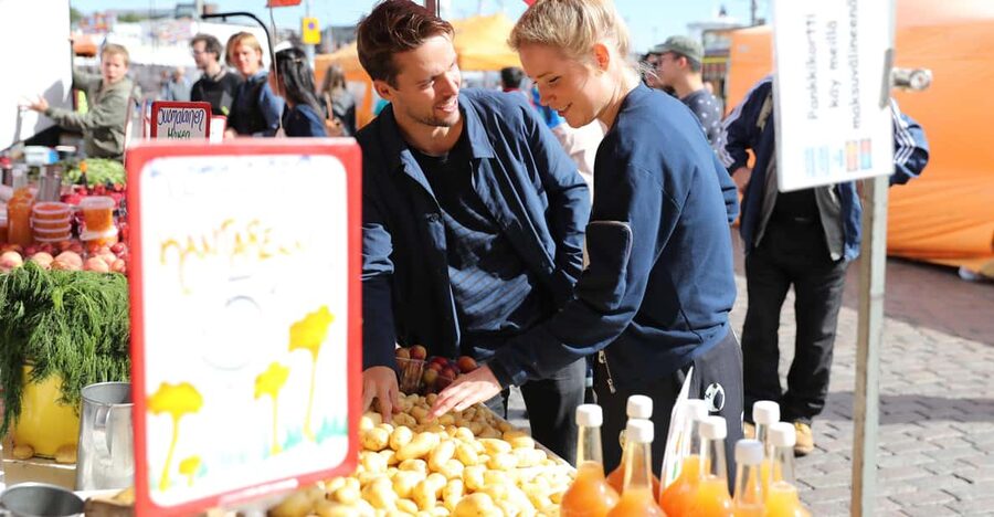 FOOD Tour with Rooftop Bar Visit in Helsinki - Old Market Hall and Market Square