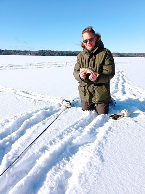 From Helsinki: Bodom Lake Ice Fishing with Food & Drinks - Clothing is the make-or-break detail