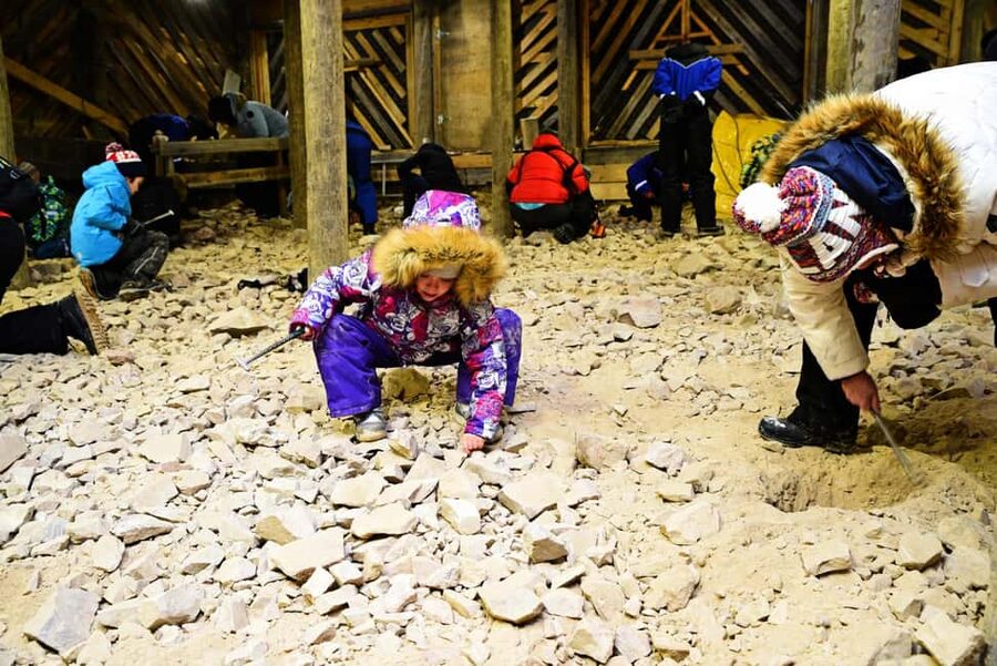 From Rovaniemi: EXCURSION TO THE AMETHYST MINE IN LUOSTO - The Amethyst Shop and your souvenir