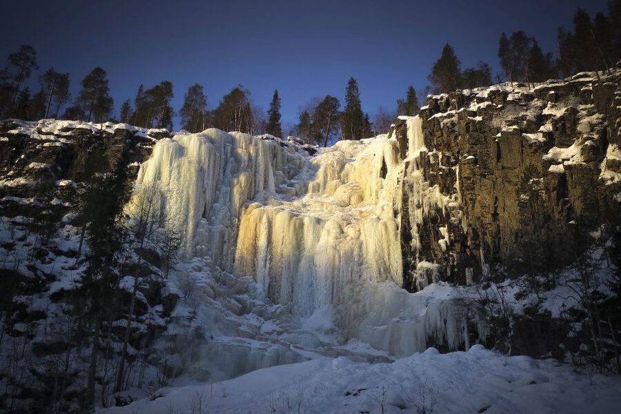 From Rovaniemi: Korouoma Frozen Waterfalls Small-Group Hike - What to bring and what to clarify