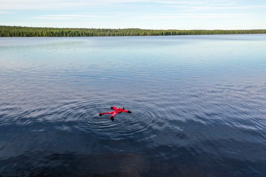 From Rovaniemi: Midnight Sun Forest Lake Float - How the two and a half hours are used