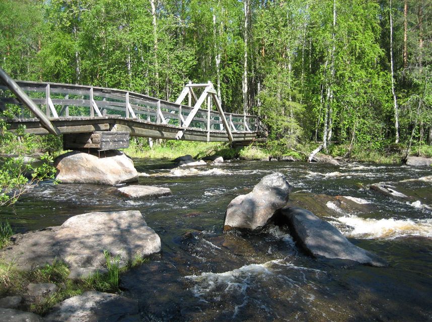 From Rovaniemi: Vikaköngäs Forest Hiking Tour - Following the short trail through forest and gorge