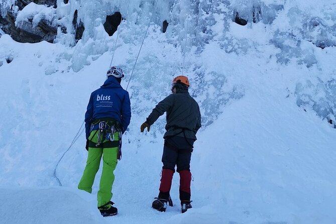 Guided Ice Climbing Activity in Pyhä - What the instruction feels like for first-timers