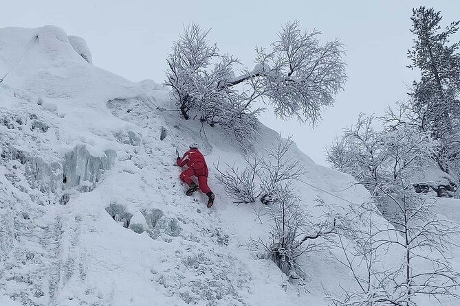 Guided Ice Climbing Activity in Pyhä - How demanding is the 10-minute approach and climb?