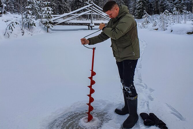 Half-Day Husky Safari and Salmon Ice Fishing Experience - Meeting the dogs and handling the cold