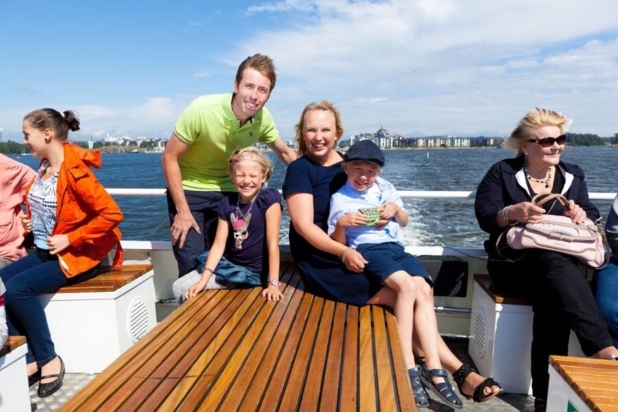 Helsinki: 48-Hour Bus & Boat Combo Tour - Senate Square and the 19-stop sightseeing bus