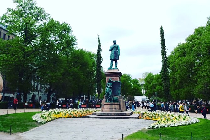 Helsinki Airport Layover Sightseeing Tour - Senate Square and Helsinki’s grand center