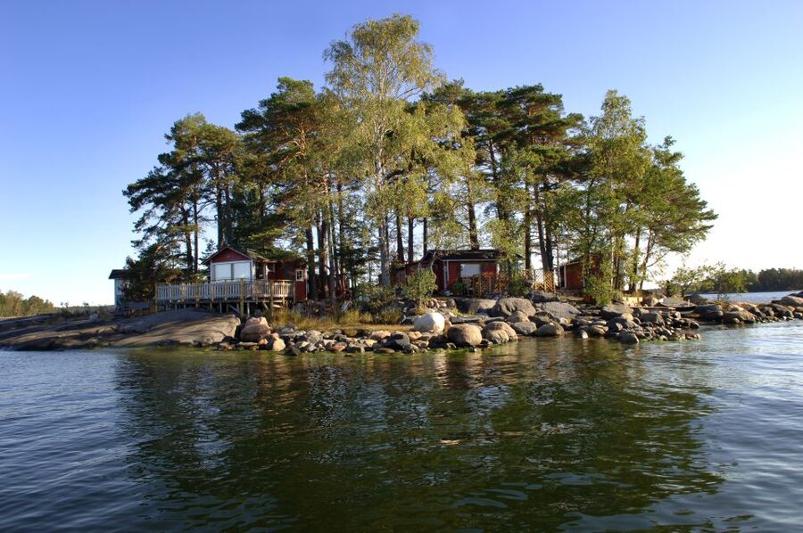 Helsinki: Archipelago RIB Boat Tour with BBQ Lunch and Sauna - Weather, clothing, and practical comfort
