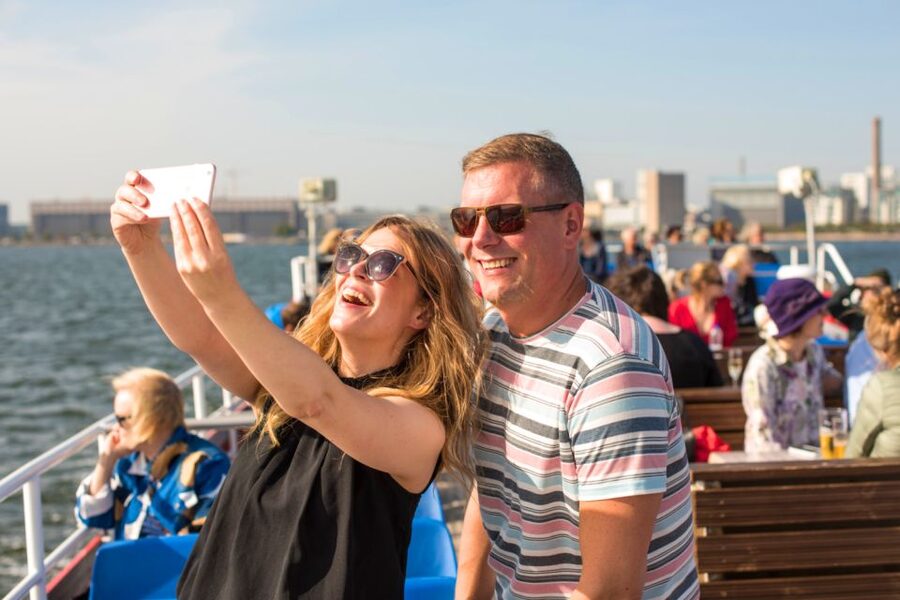 Helsinki Archipelago: Sightseeing Boat Tour - Why Helsinki looks better from the harbor