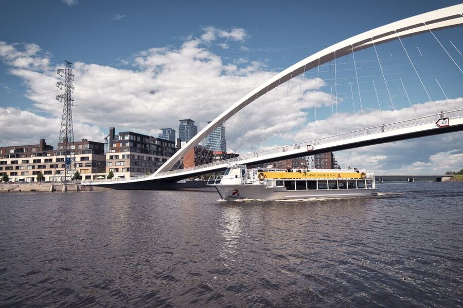 Helsinki: City Highlights 1.5-Hour Archipelago Cruise - Suomenlinna from the water
