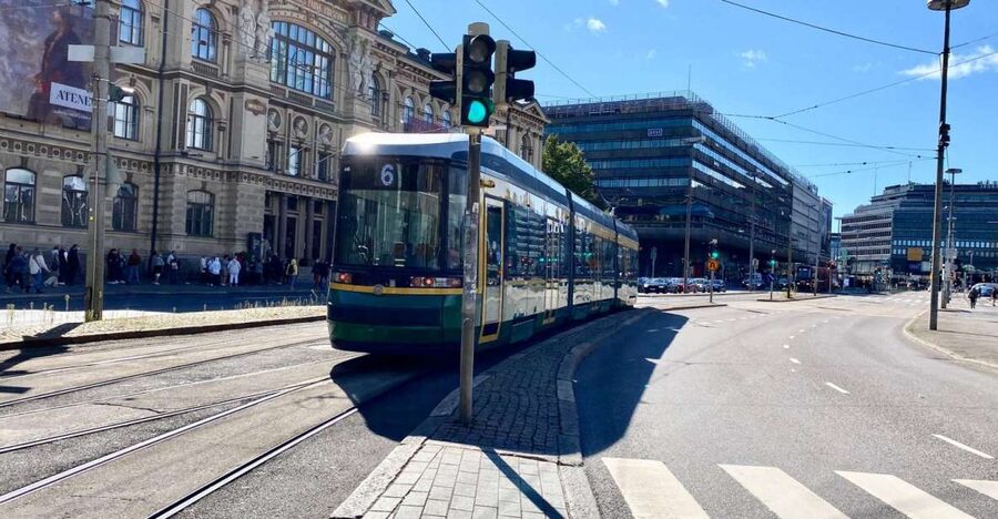 Helsinki: City Highlights and Suomenlinna Eco-Friendly Tour - Riding Helsinki’s Tram Like a Local