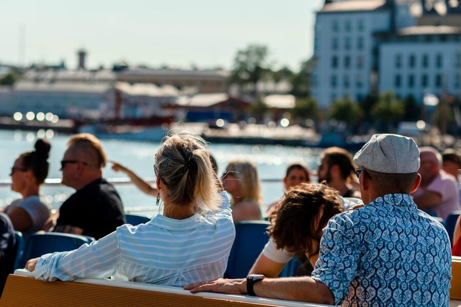 Helsinki: Evening Archipelago Cruise - Food and drinks on board