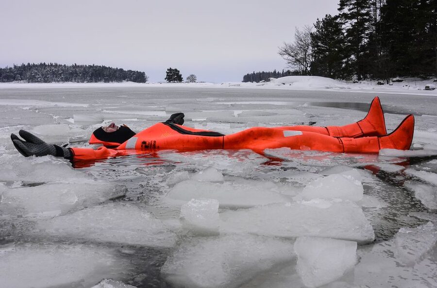 Helsinki: Floating Experience in a Survival Suit - Getting ready in ordinary winter clothes