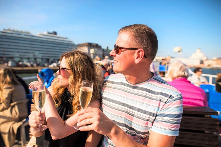 Helsinki: Hop-On Hop-Off Bus and Sightseeing Boat Tour - What the bus route gives you, and what it does not