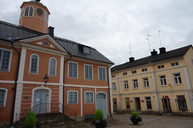 Helsinki Private Sightseeing + Medieval Town Porvoo - Market Square and the Old Market Hall