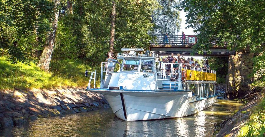 Helsinki: Sightseeing Canal Cruise with Audio Commentary - Why this cruise is worth 90 minutes of your Helsinki day