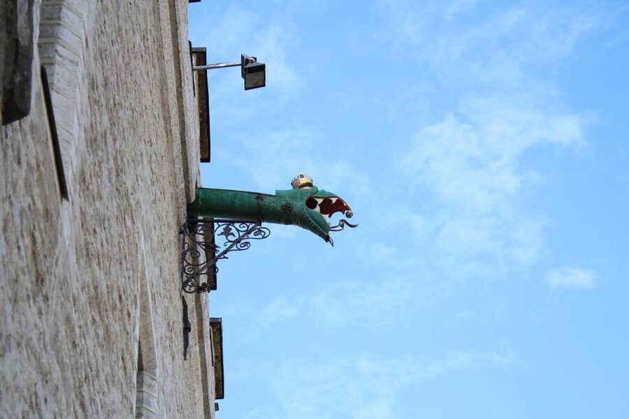 Helsinki: Tallinn Guided Day Tour with Ferry Crossing - Meeting your Tallinn guide at the port