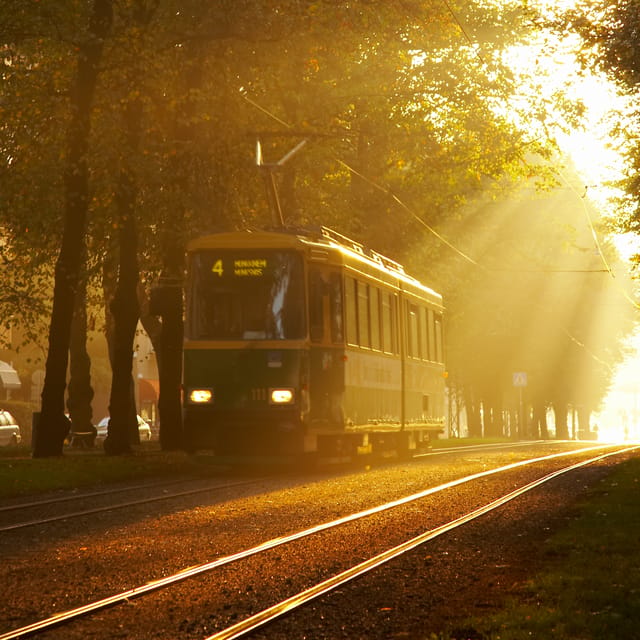 Helsinki: Tram Tour - Huvilakatu and the details of Eira