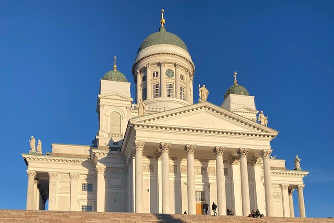 Helsinki Walking Tour - Small Group - Market Square connects Helsinki to Finnish food