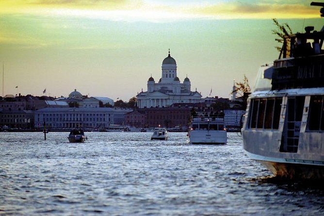 Helsinki Walking Tour with PRIVATE Professional guide - Old Market Hall for a shorter food stop