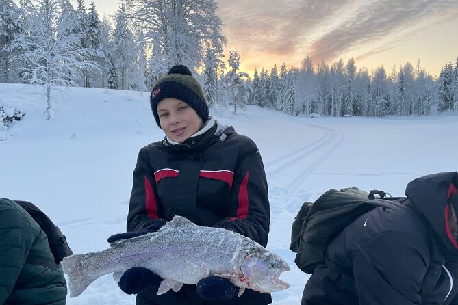 ICE FISHING experience - The quiet appeal of ice fishing near Rovaniemi