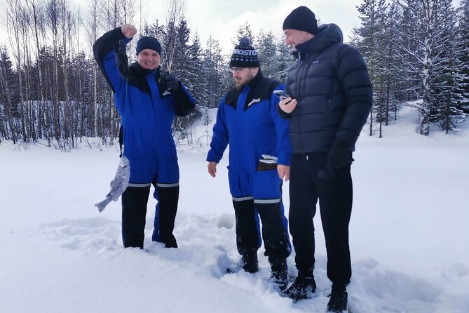 ICE FISHING experience - What happens during the two-hour outing