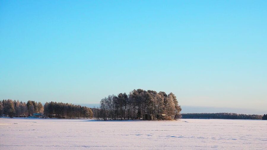 Ice fishing program in Lapland - Who will enjoy this most?