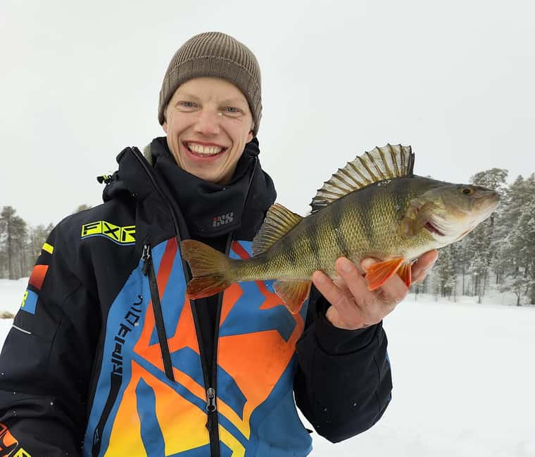 Inari: 2 hour Ice Fishing at Lake Inari - Learning the basic craft of ice fishing