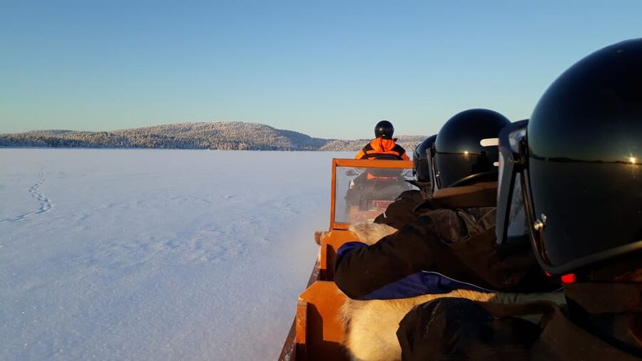 Ivalo: Ice Fishing Tour to Lake Inari, Reindeers & Lunch - Why Lake Inari makes this outing different
