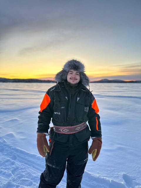 Ivalo: Ice Fishing Tour to Lake Inari, Reindeers & Lunch - The open-fire lunch