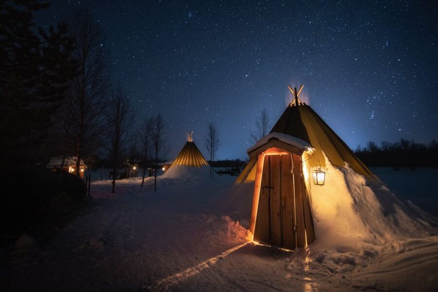Ivalo: Lake Inari Northern Lights Tour w/ Reindeer & Dinner - What you will eat by the fire