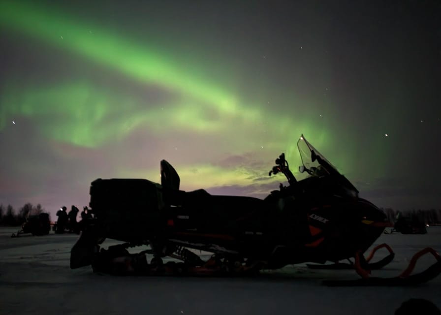 Kemi-Tornio: Night Safari on Snowmobiles - Forest trails and the open Bothnian Bay