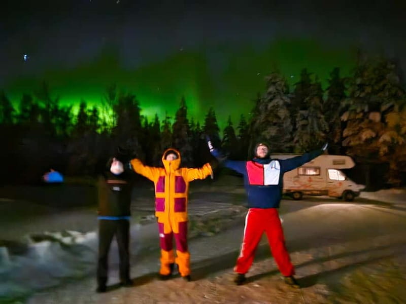 Kemi-Tornio: Starguaranteed Northern Lights Auroras - Kalli outdoor area brings a little movement