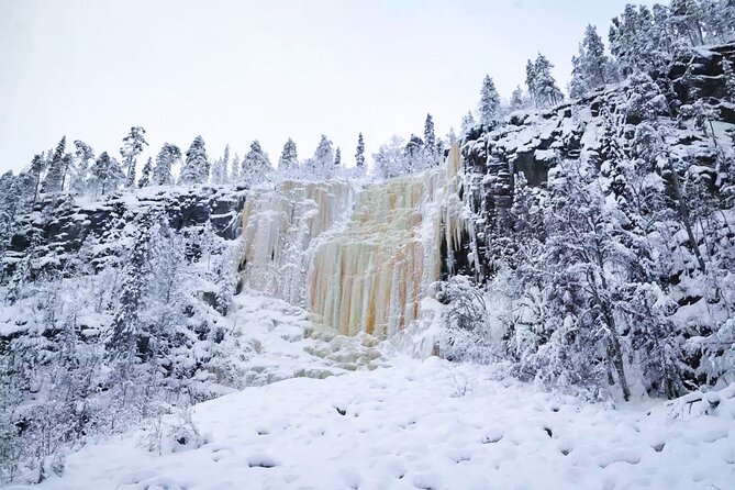 Korouoma Canyon Frozen Waterfalls - Warm clothes make a real difference