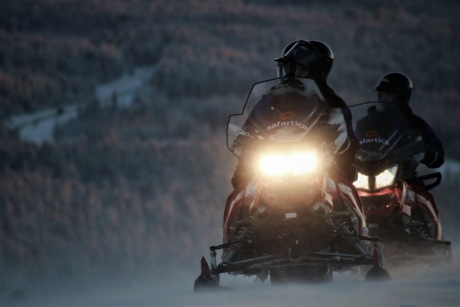Levi: Evening Snowmobile Safari - Learning the machine before the forest ride
