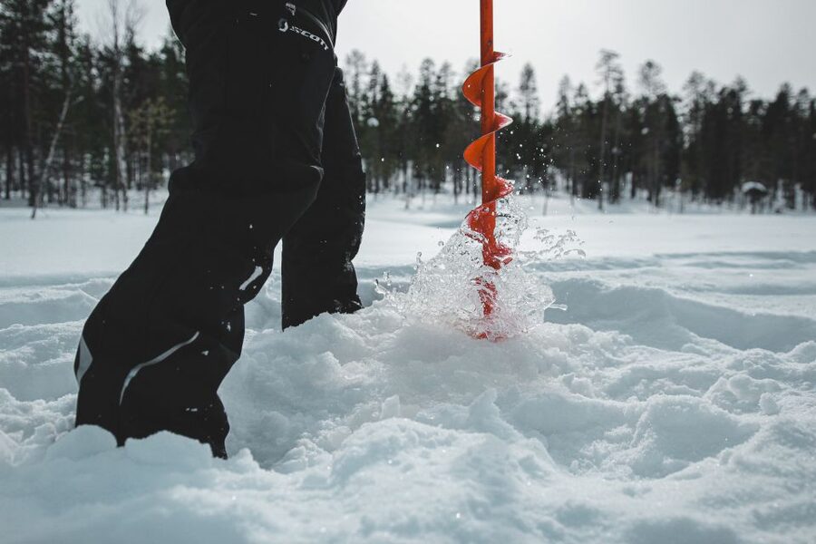 Levi: Finnish Ice Fishing Tour by Car - From Levi to a frozen lake