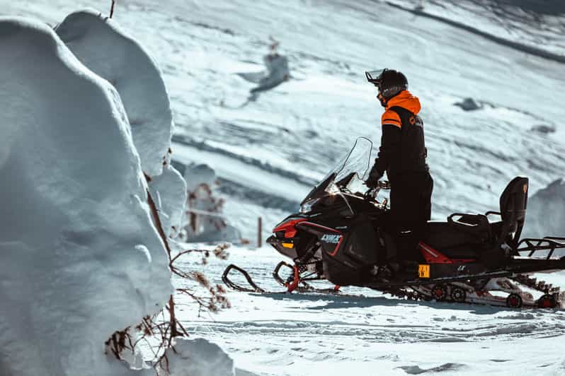 Levi: Full Day Snowmobile Safari to Wilderness - Learning to drive before the forest tracks